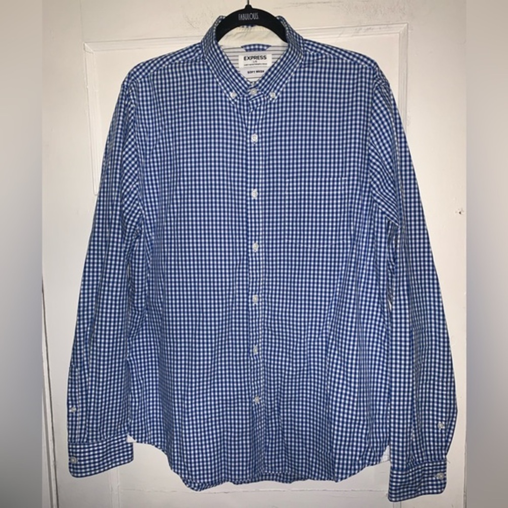 Express men blue and white checkered soft wash button‎ up shirt size large